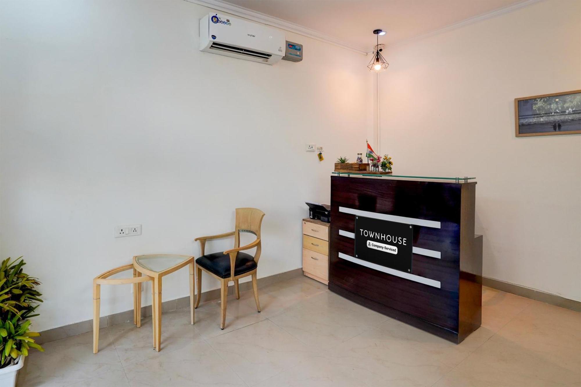Super Townhouse Sector 53 Golf Course Road Apartment Gurgaon Exterior photo